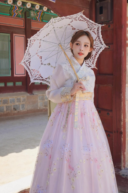 Huyền Baby hiếm hoi cho em gái ruột lên sóng, visual như sinh đôi Huyền Baby hiếm hoi cho em gái ruột lên sóng dung mạo như sinh đôi