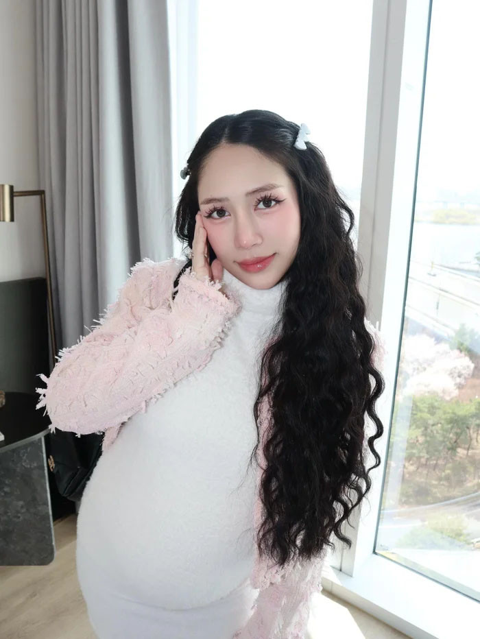 Ngã ngửa diện mạo hiện tại của con gái Minh Nhựa sau 3 năm chi tiền khủng thẩm mỹ