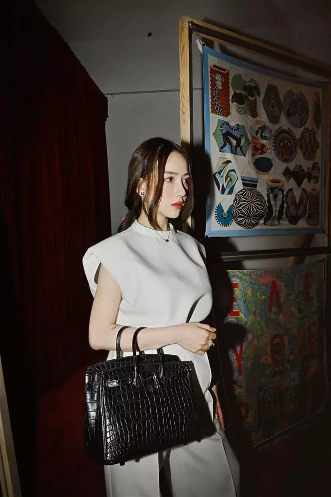 Ngã ngửa diện mạo hiện tại của con gái Minh Nhựa sau 3 năm chi tiền khủng thẩm mỹ