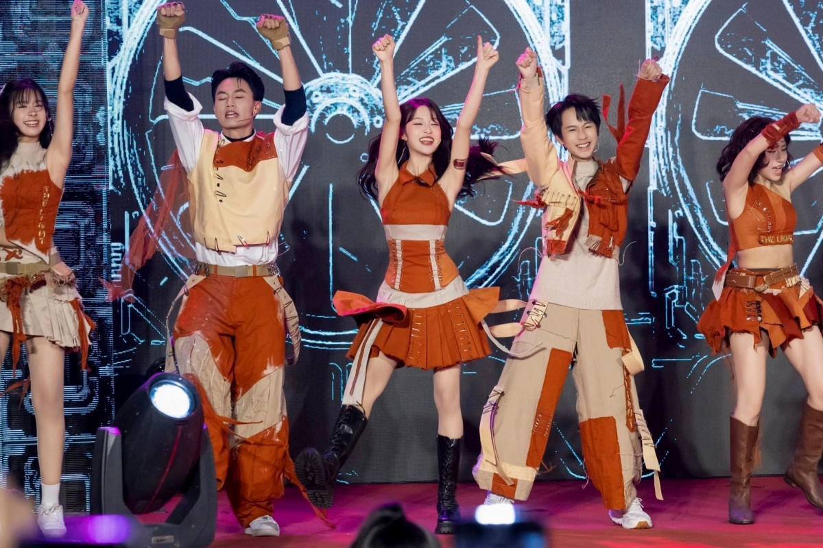 nhan sac nu dien vien 17 tuoi dong lat mat 8 cua ly hai hinh anh 5