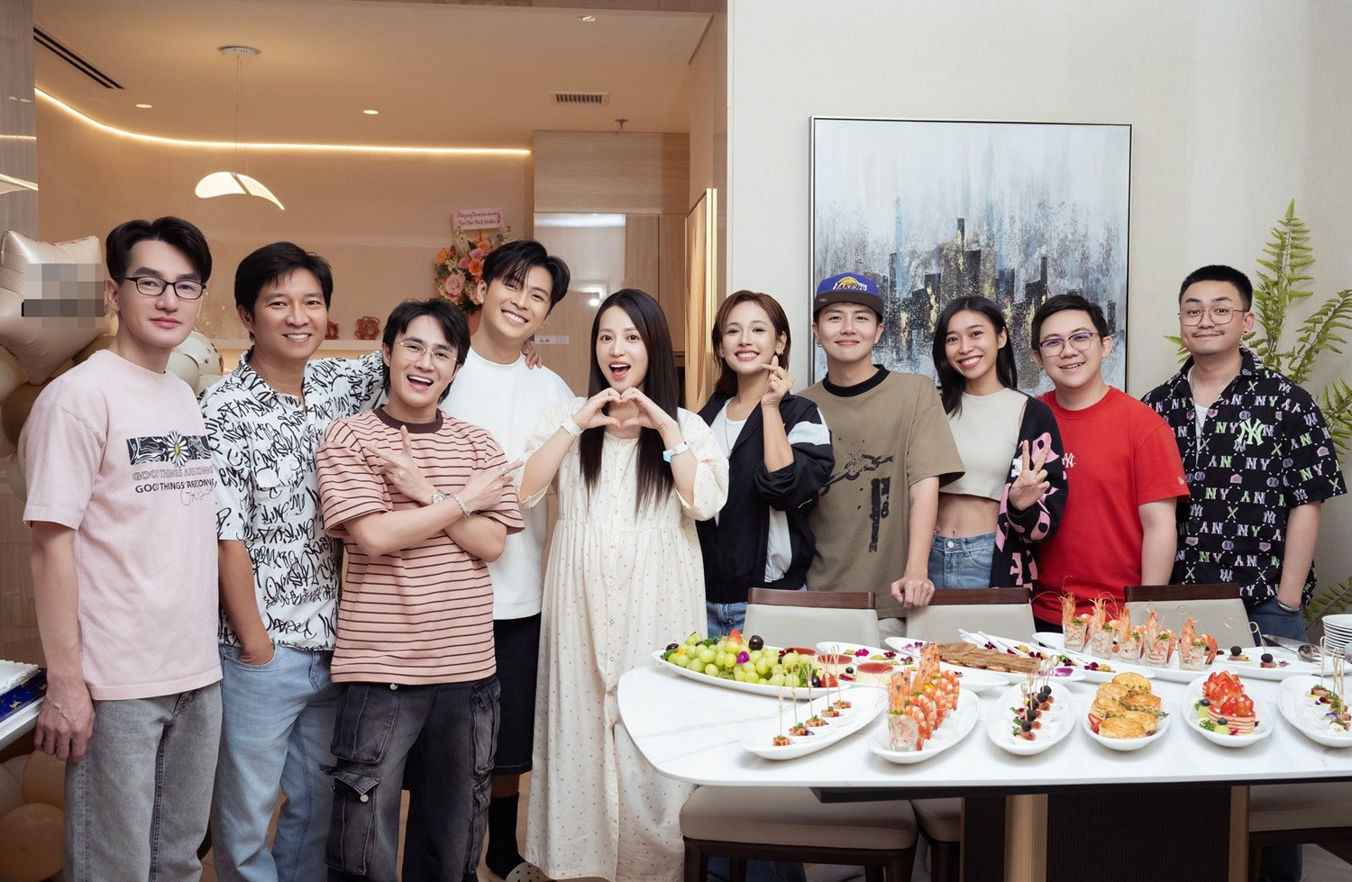 Puka xác nhận sinh con đầu lòng nhan sắc mẹ bỉm được khen hết lời