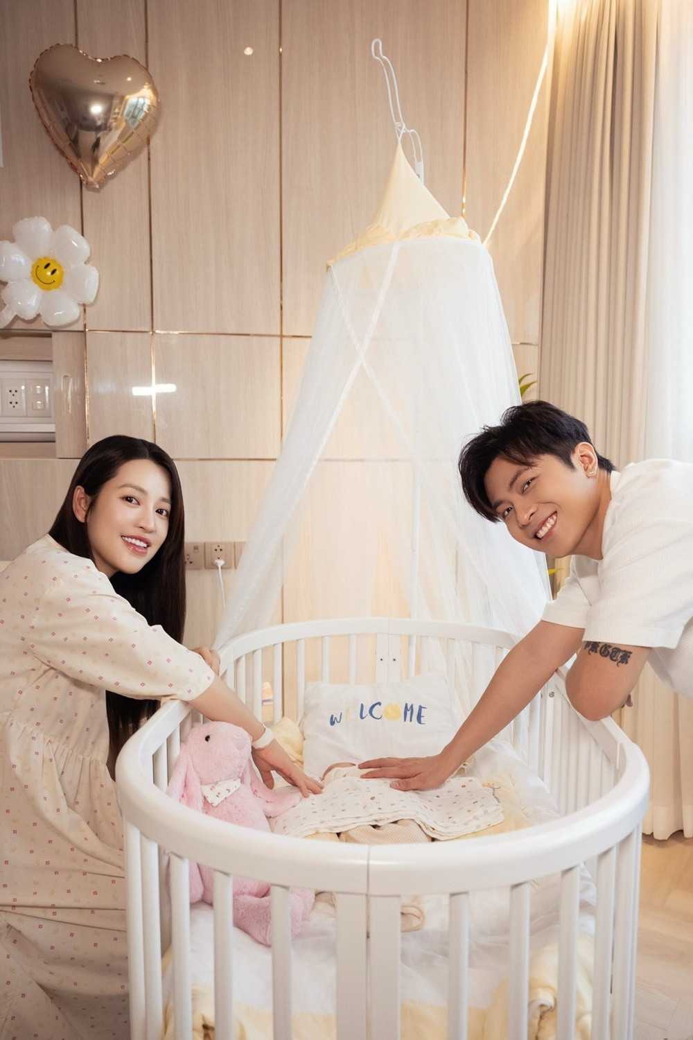 Puka xác nhận sinh con đầu lòng nhan sắc mẹ bỉm được khen hết lời