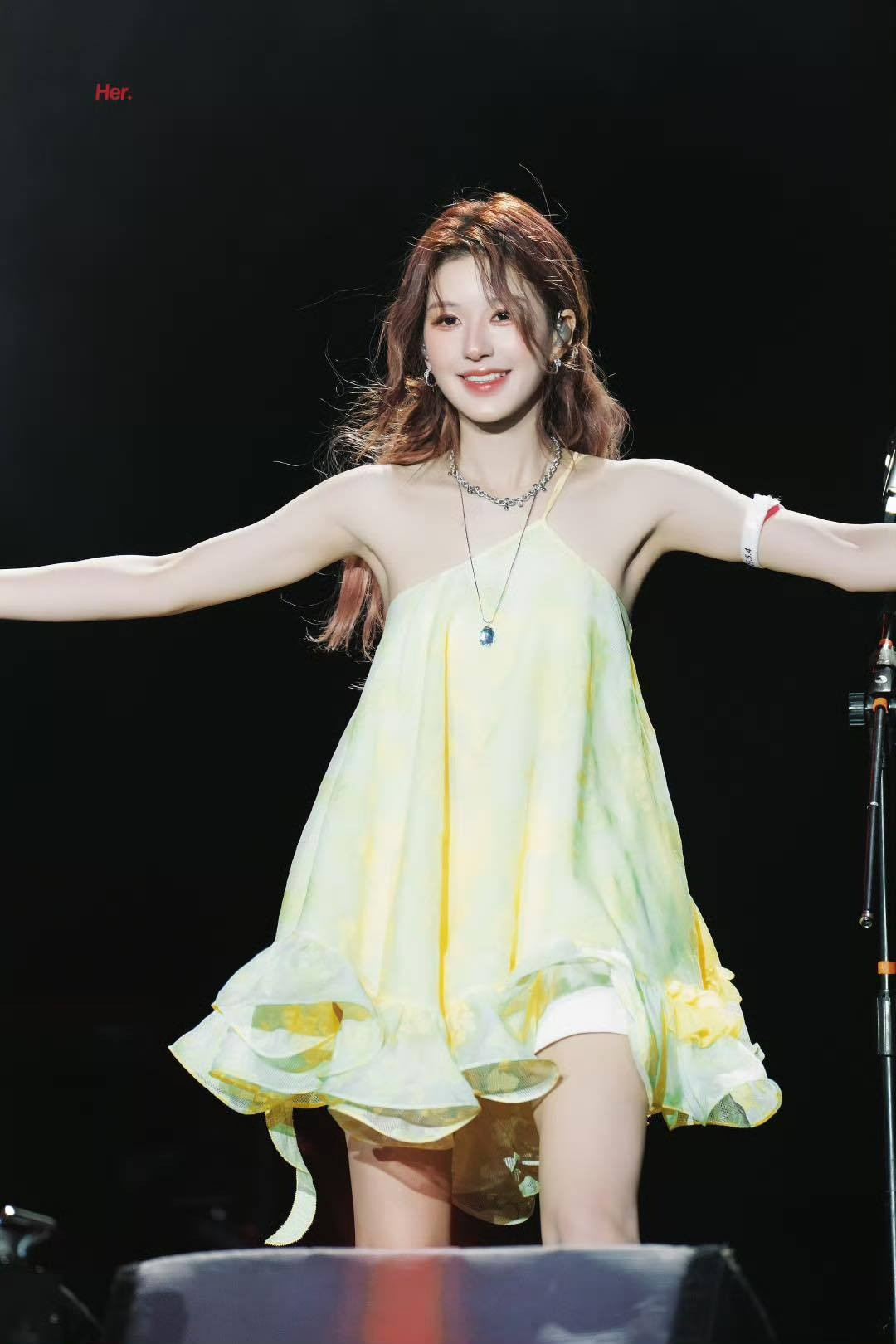 Triệu Lộ Tư hát không ra hơi sau khi bị đột quỵ