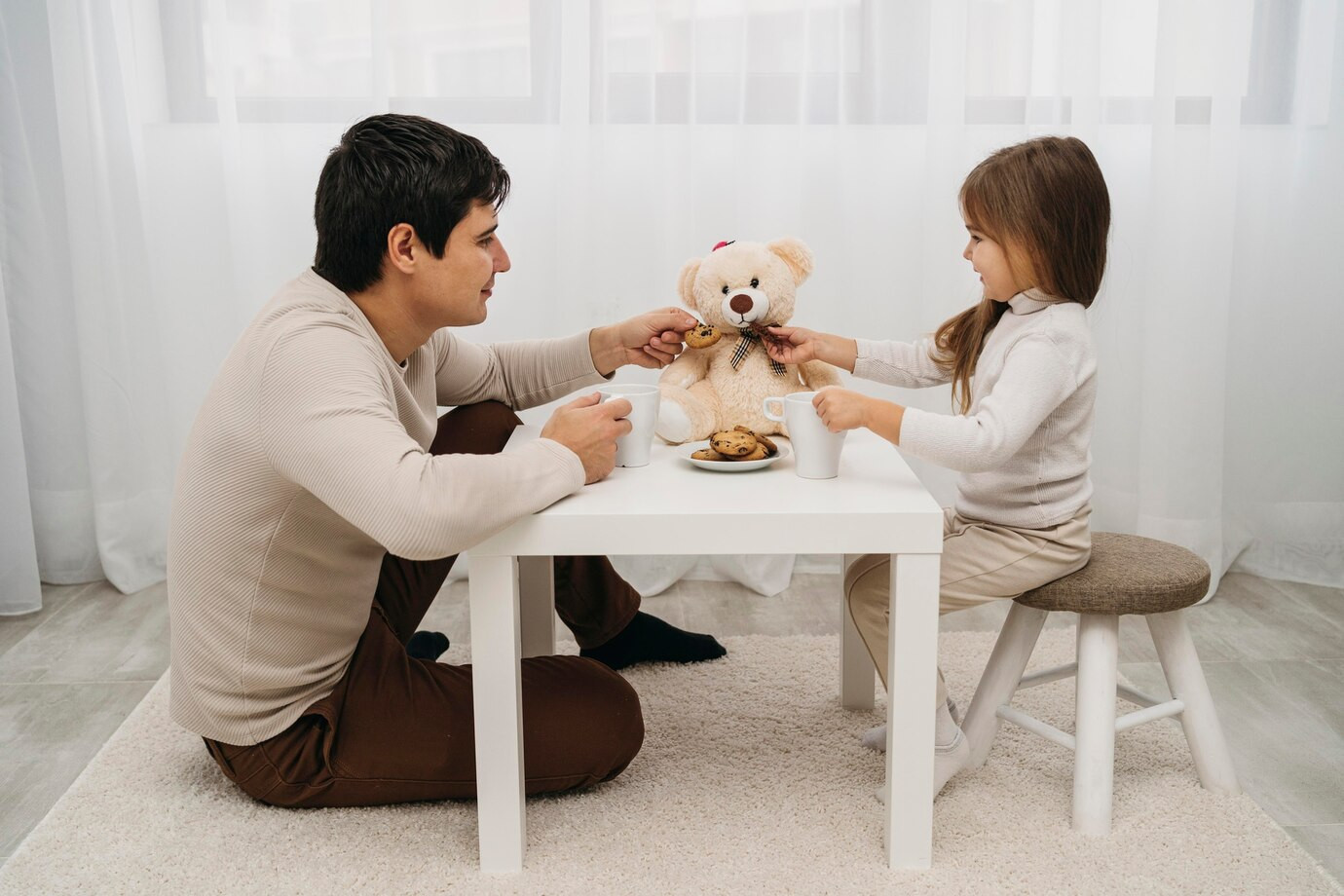 Con riêng của chồng cất tiếng gọi mẹ khiến tôi muốn quên tất cả lỗi lầm conriengcuachong FP.jpg