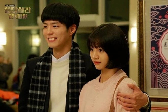 Fan 'đẩy thuyền' Hyeri - Park Bo Gum sau khoảnh khắc gây sốt ở Baeksang fan day thuyen hyeri park bo gum sau khoanh khac gay sot o baeksang hinh anh 2