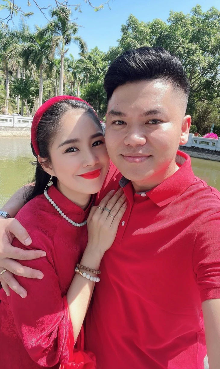 Lê Phương vừa trượt tay để lộ mối quan hệ thật giữa con riêng và ông xã Trung Kiên