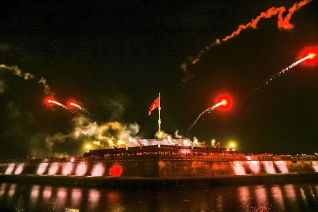 Liên tiếp gặp sự cố bắn hỏa pháo, Trung tâm Bảo tồn di tích Cố đô Huế lại xin lỗi ảnh 1