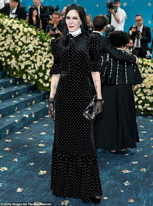 Lisa (BlackPink) vào danh sách mặc xấu nhất Met Gala 2025 ảnh 9