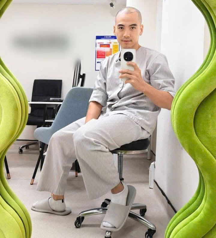 Lộ ảnh chồng H'Hen Niê đi cấy tóc sau màn công khai đầu hói gây sốc Lộ ảnh chồng HHen Niê đi cấy tóc ở bệnh viện sau màn công khai đầu hói gây sốc