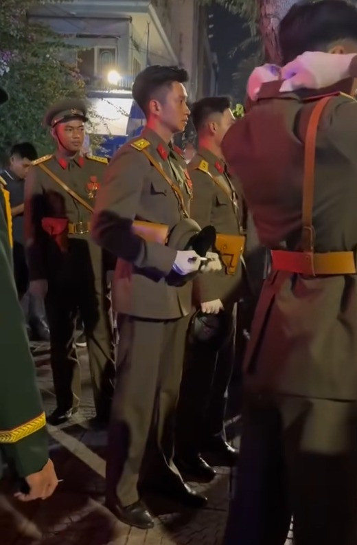 Loạt ảnh đời thường giờ mới hé lộ đang cực hot của chiến sĩ Lê Hoàng Hiệp