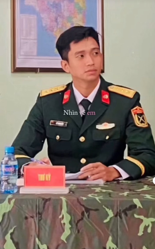 Loạt ảnh đời thường giờ mới hé lộ đang cực hot của chiến sĩ Lê Hoàng Hiệp