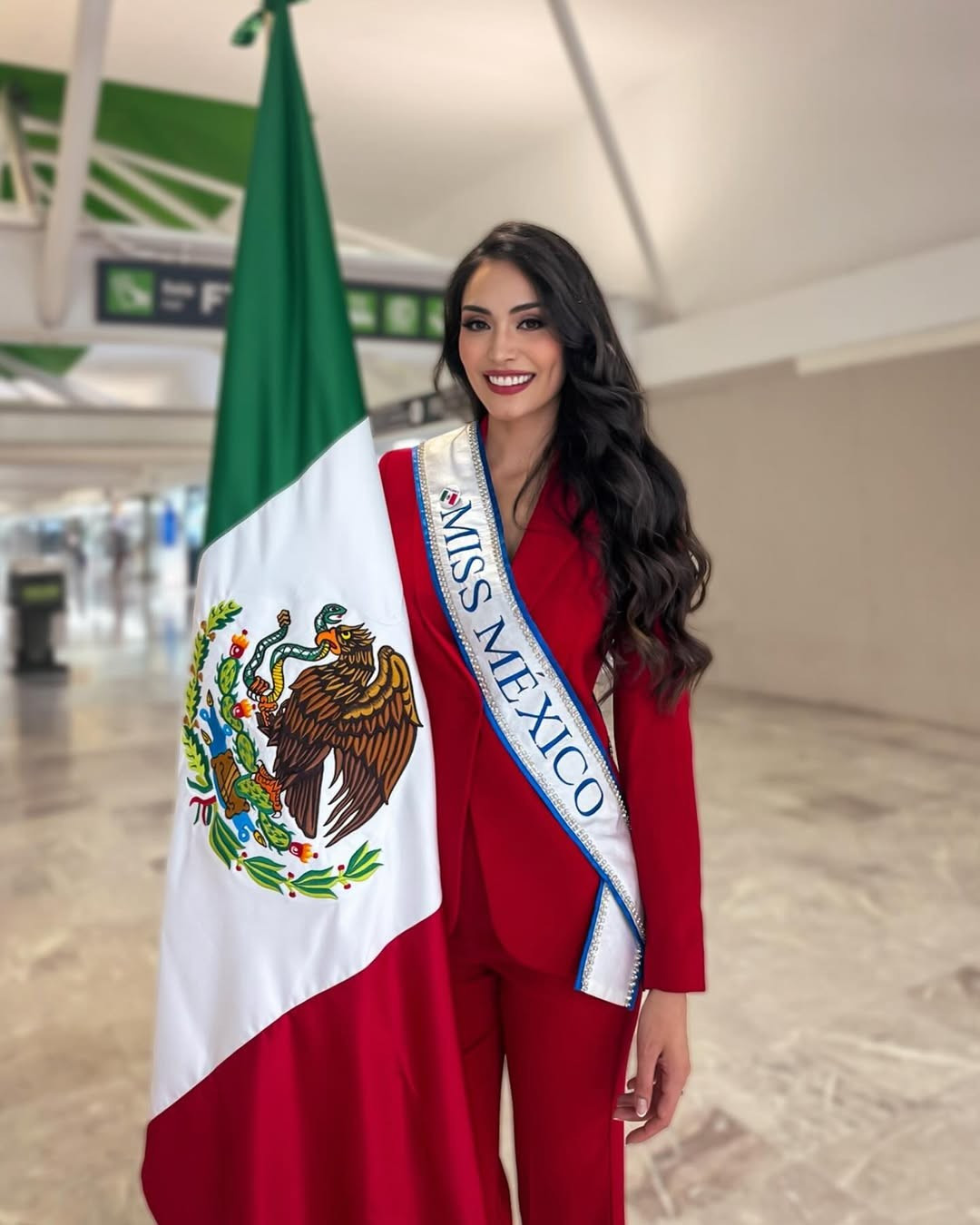 Nhiều người đẹp đã tới Ấn Độ thi Hoa hậu Thế giới ảnh 13