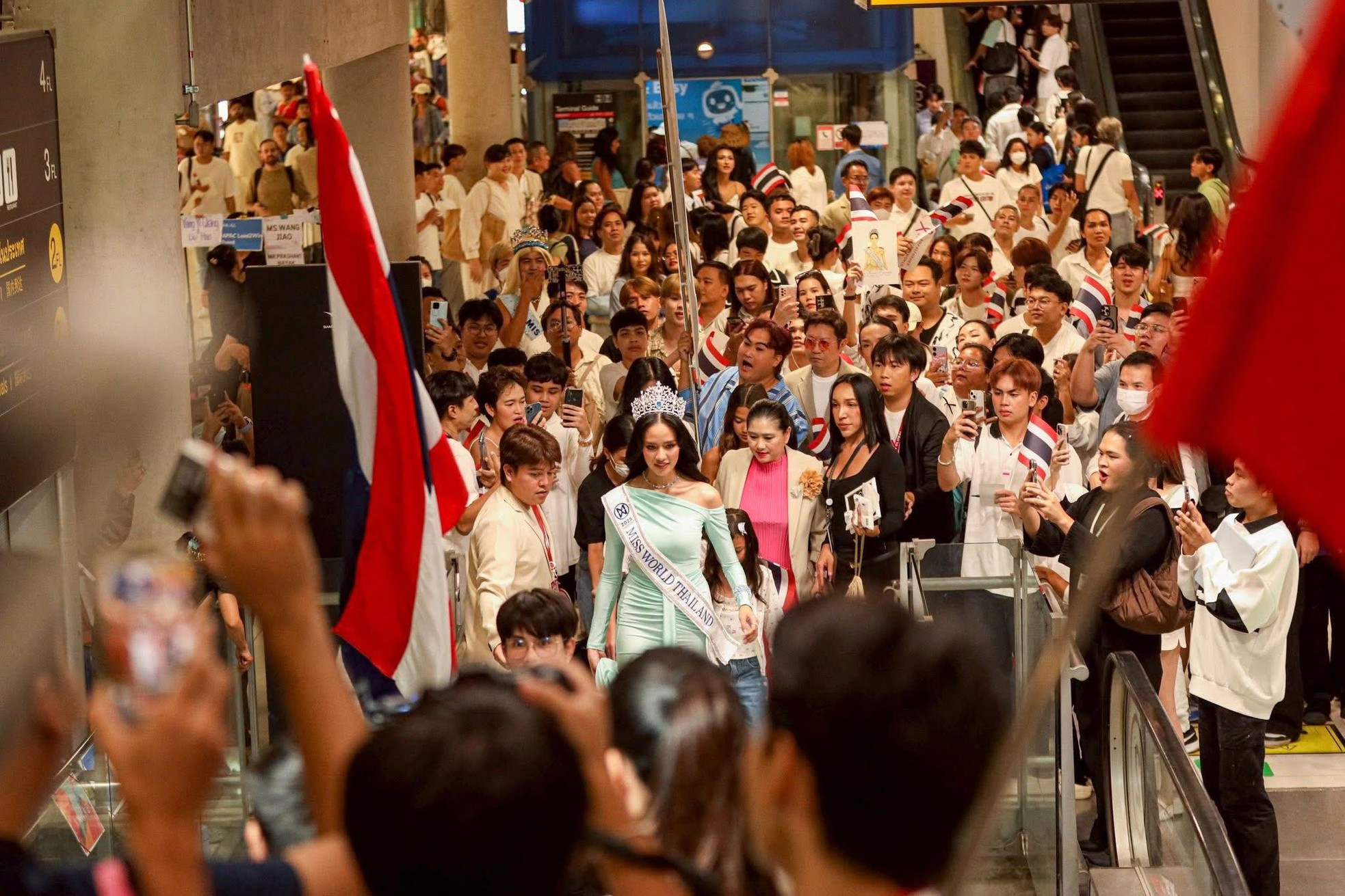 Nhiều người đẹp đã tới Ấn Độ thi Hoa hậu Thế giới ảnh 1