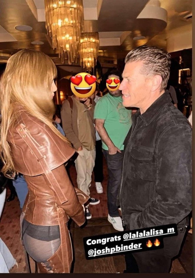 Những lần ăn mặc hở bạo nóng mắt của Lisa