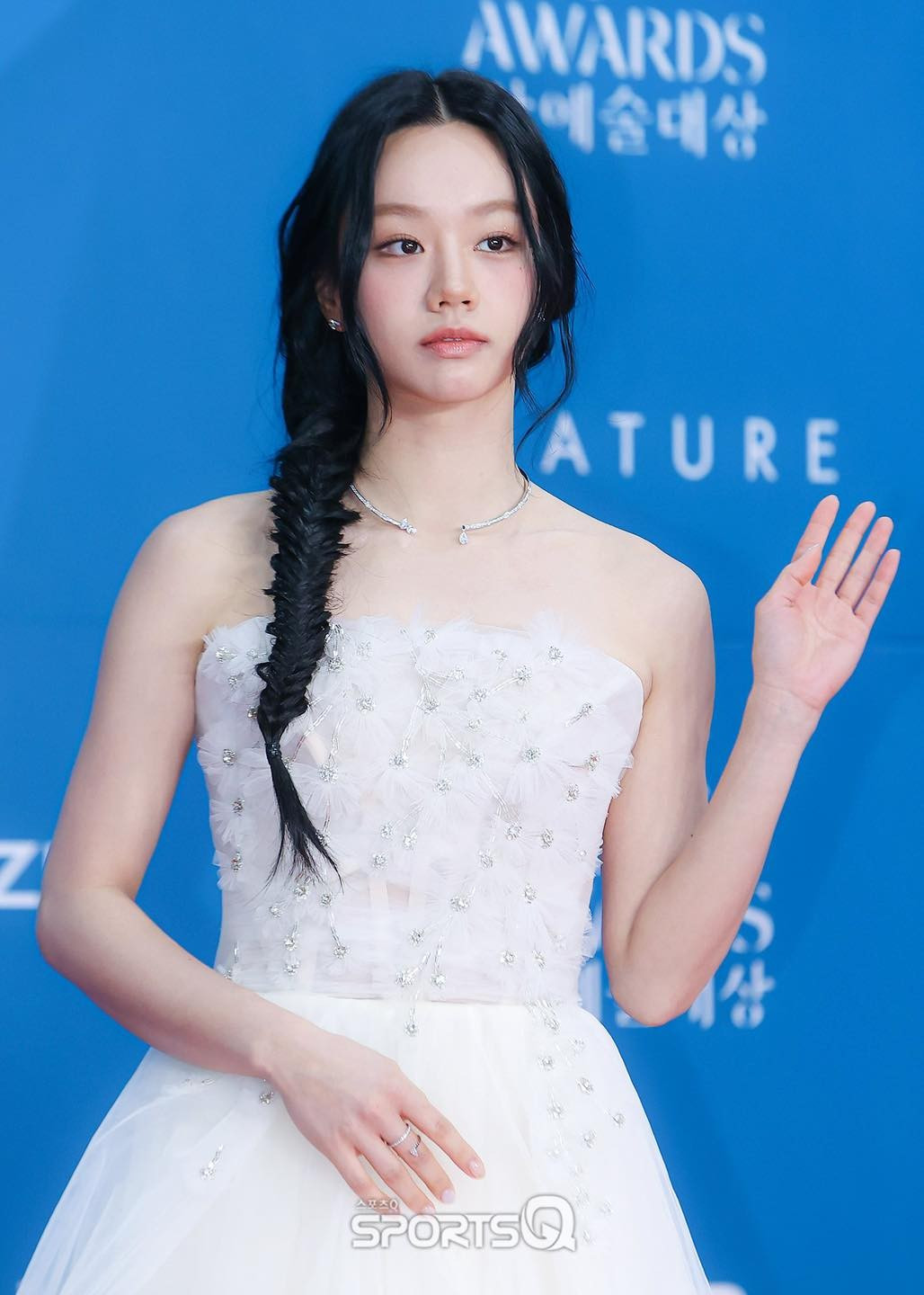 Thảm đỏ bùng nổ: Song Hye Kyo, Hyun Bin xuất hiện ảnh 6