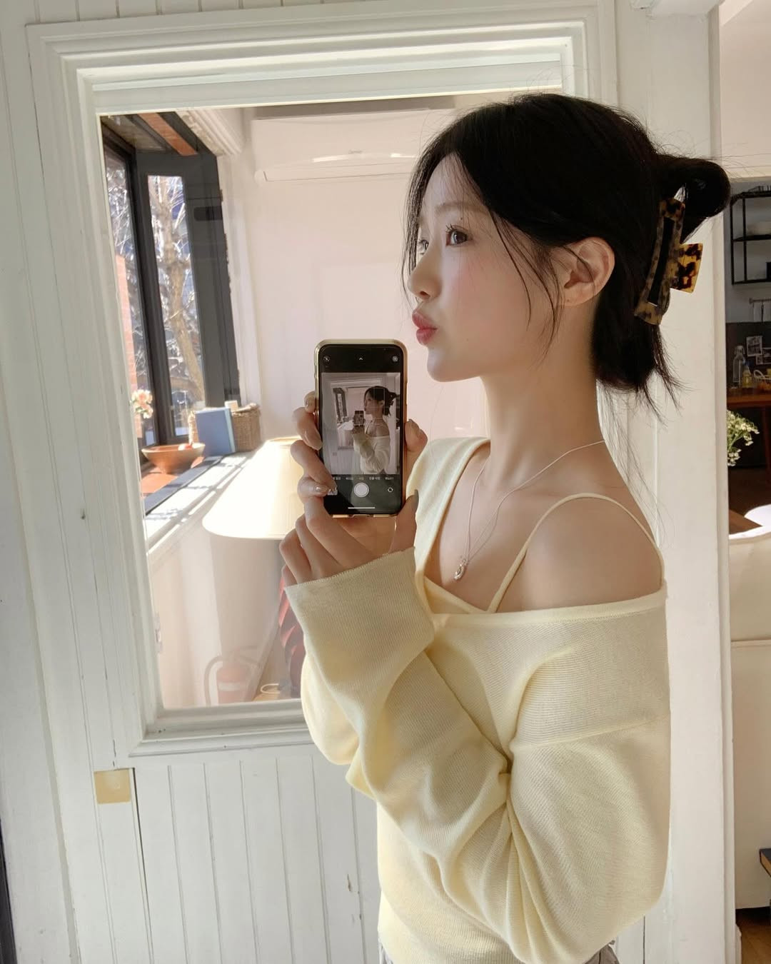 5 kiểu tóc trẻ trung, dễ làm, hợp diện cùng váy vóc mùa hè 5 kiểu tóc trẻ trung, dễ làm, hợp diện cùng váy vóc mùa hè- Ảnh 10.