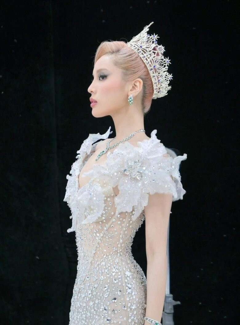 Cuối cùng Hoa hậu Kỳ Duyên đã chịu thay đổi một điểm phong ấn nhan sắc