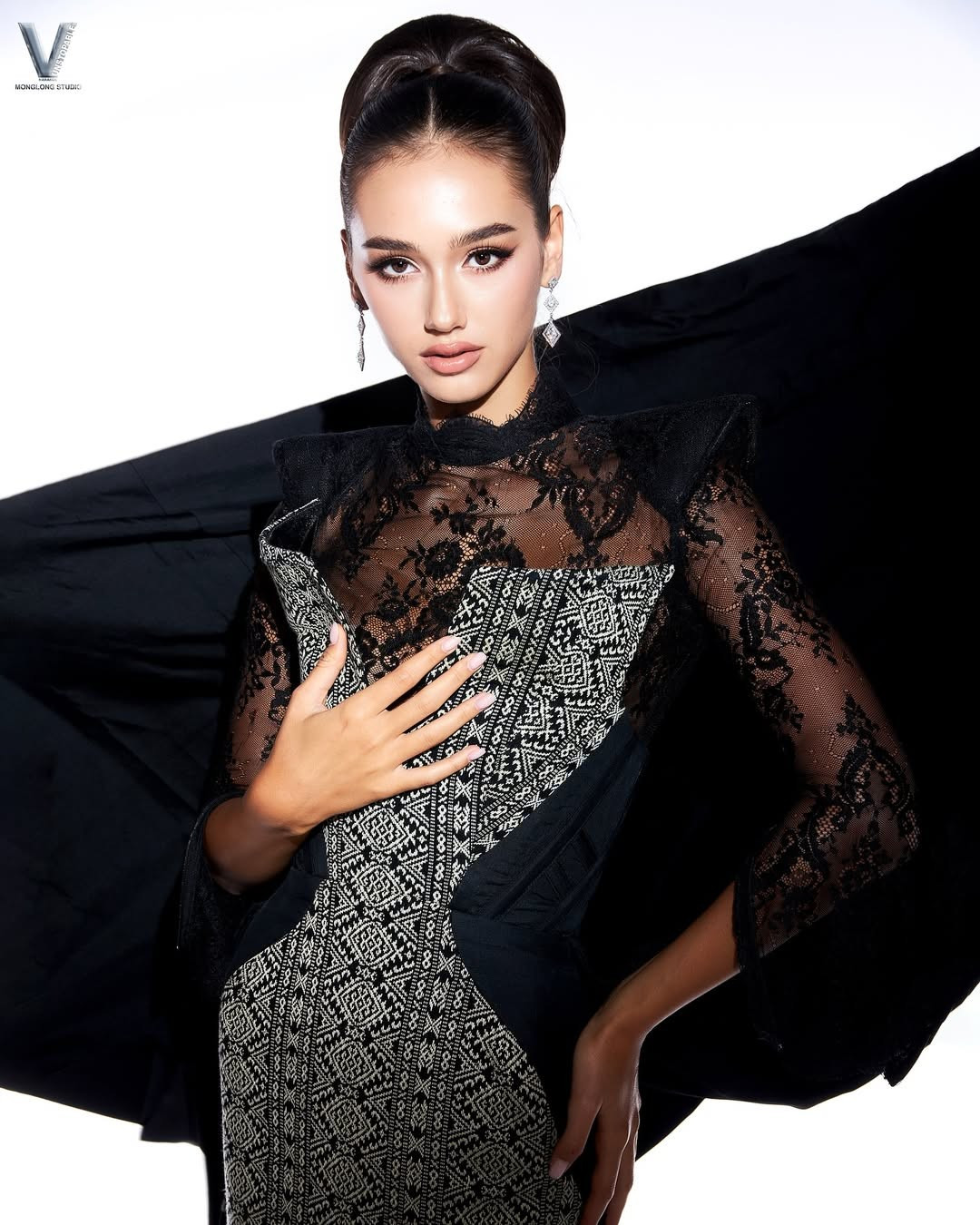 Người mẫu cao 1,79 m đăng quang Hoa hậu Hòa bình Cộng hòa Czech ảnh 19