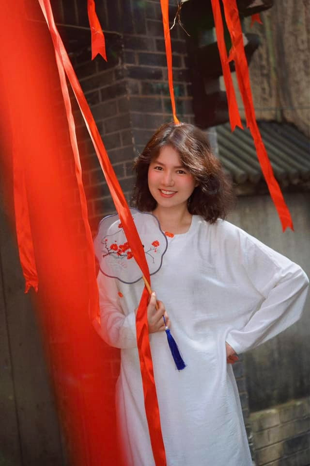 Nữ ca sĩ Vbiz 42 tuổi vẫn như nữ sinh sống kín tiếng sau khi giải nghệ