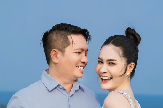 Toàn bộ thông tin về VB Group của vợ chồng Đoàn Di Băng - nơi đứng sau sản phẩm bị thu hồi, tiêu huỷ