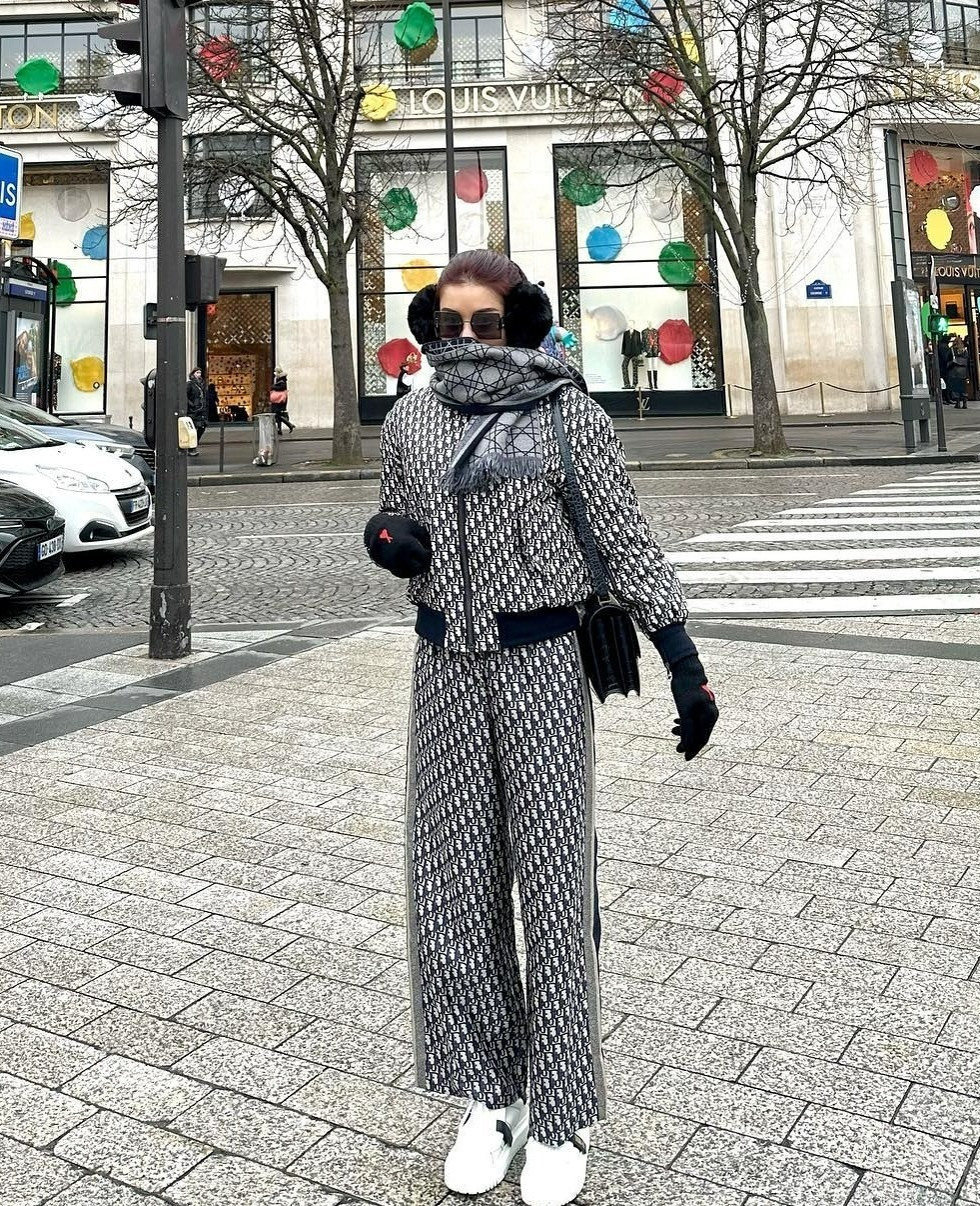 Á hậu Huyền My không thở được phải dùng bình oxy gây hoang mang