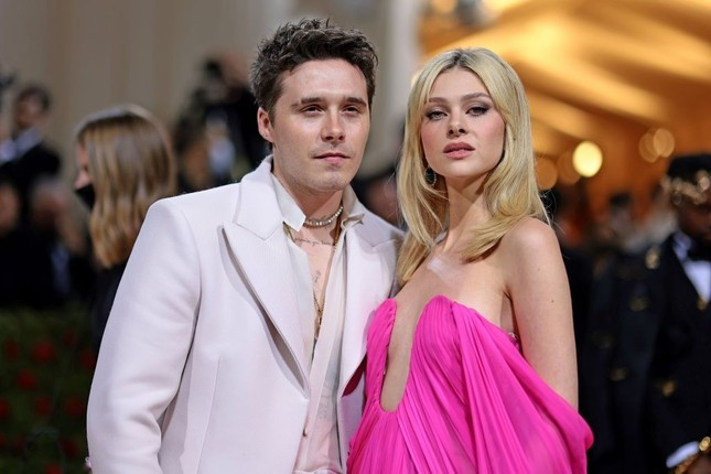 Con dâu bất bình với nhà Beckham ảnh 2