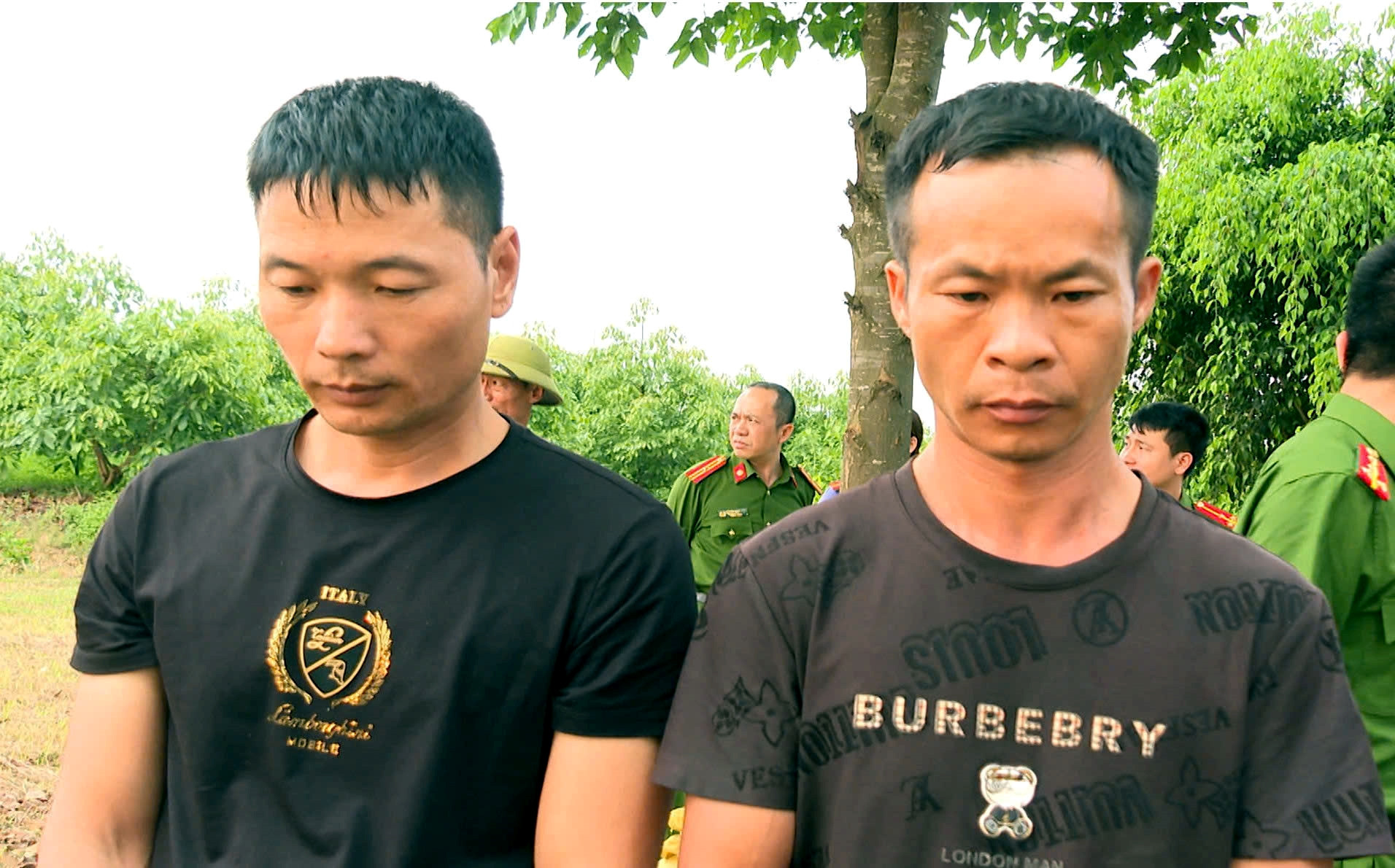 a7Hai đối tượng người Trung Quốc đã đào.jpg