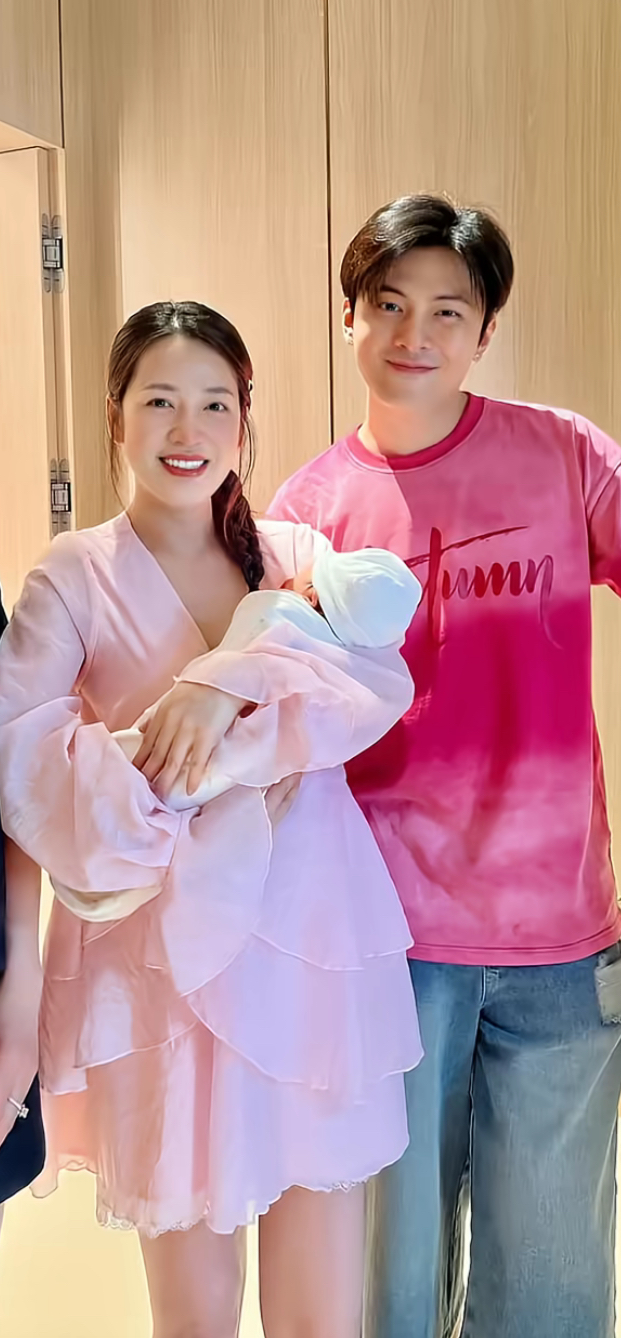 Lộ hình ảnh hiểm hoi cho thấy nhan sắc thật của Puka sau khi sinh em bé