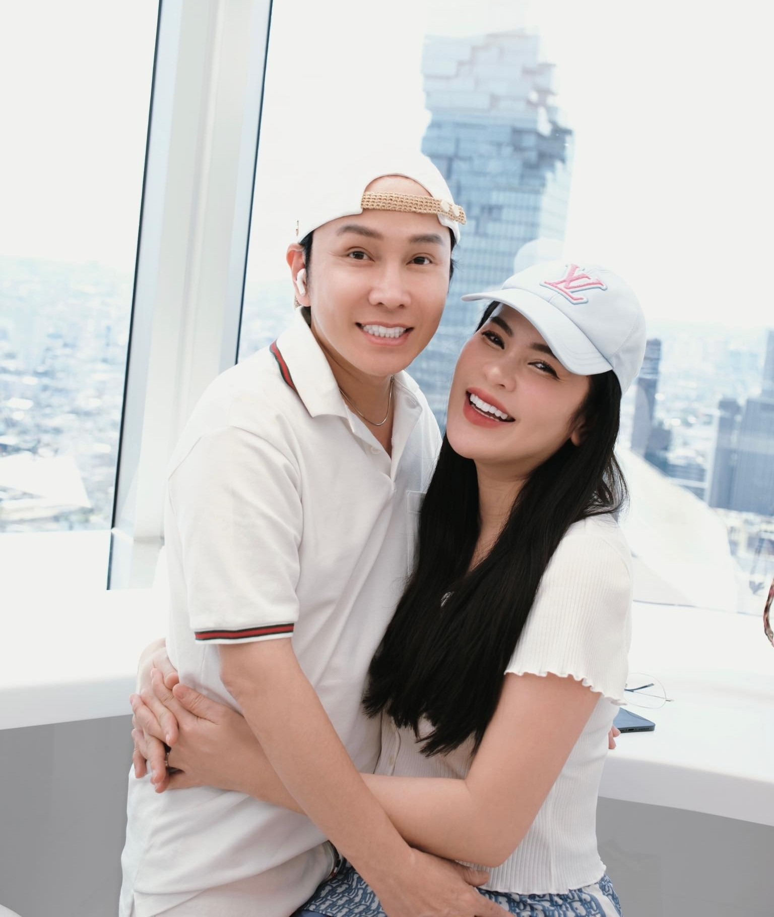 Mang thai tuổi U50, hoa hậu Phương Lê phản pháo khi bị 'mẹ chồng online' dạy bảo Mang thai tuổi U50 hoa hậu Phương Lê phản pháo khi bị mẹ chồng online dạy bảo