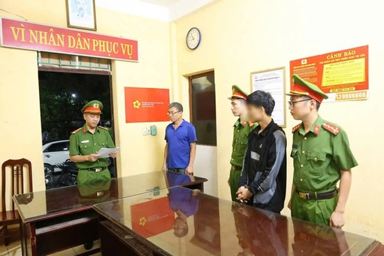 Tạm giữ hình sự người nhà bệnh nhân hành hung điều dưỡng Bệnh viện Đa khoa Nam Định