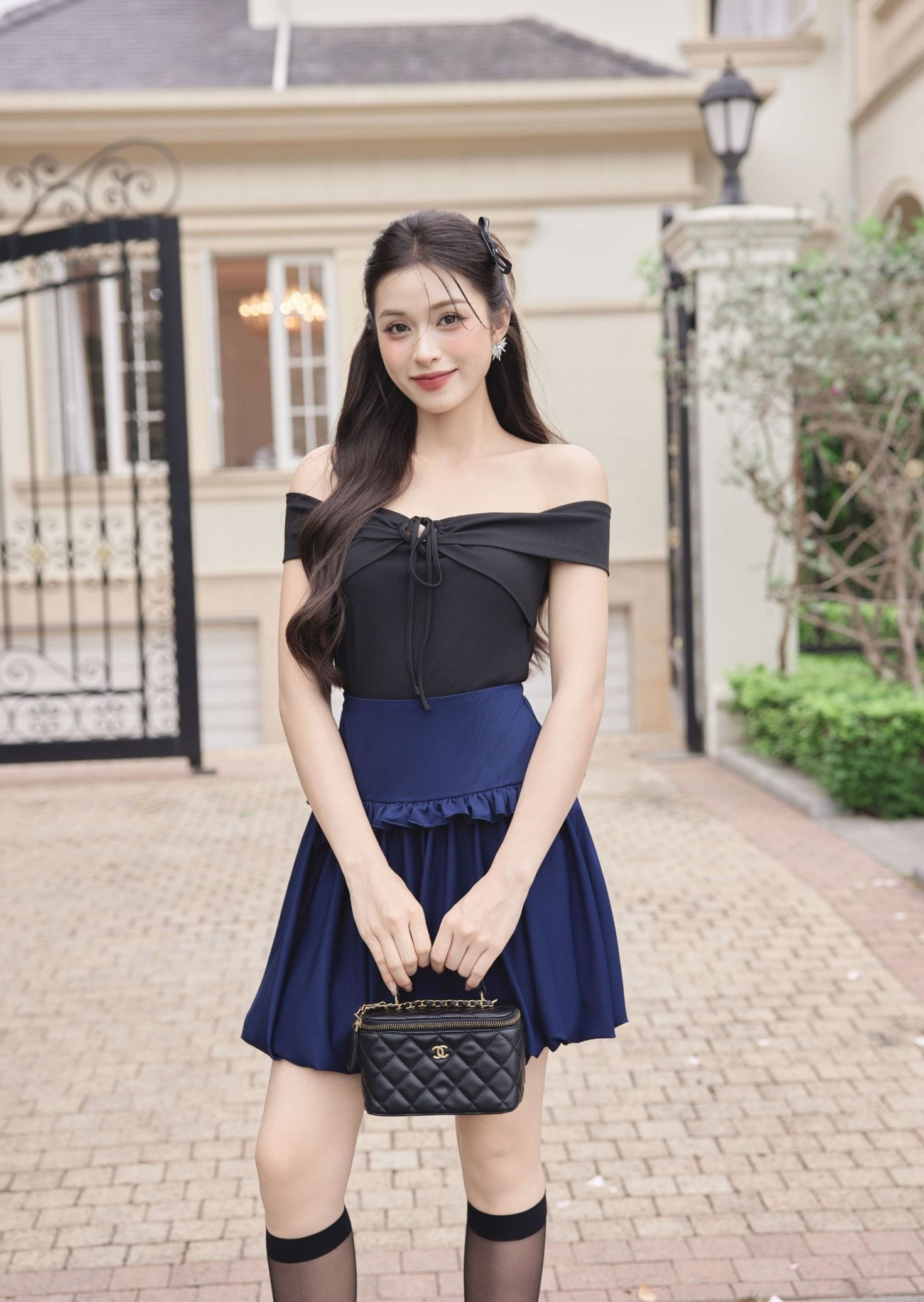 Trẻ lâu như Minh Hà - vợ Lý Hải: Đánh bay hình ảnh mẹ 4 con bằng chiếc váy giá chưa tới 2 triệu es2501111tskcbkes2501151bkkcnv3