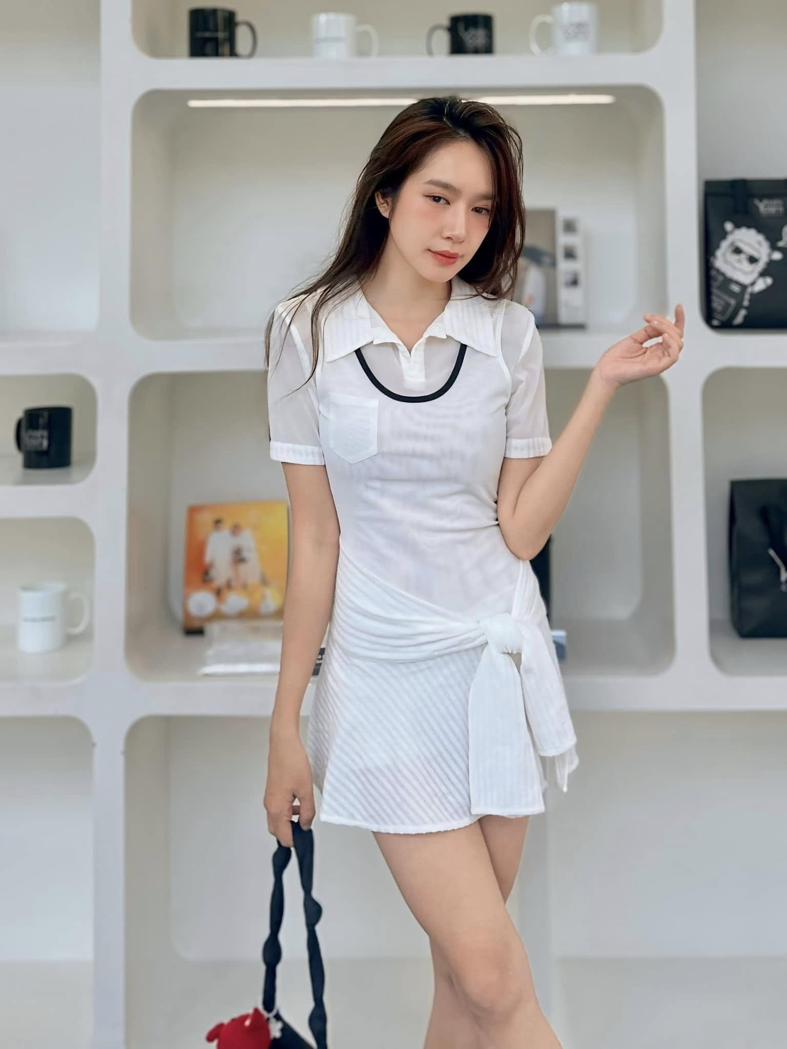 Trẻ lâu như Minh Hà - vợ Lý Hải: Đánh bay hình ảnh mẹ 4 con bằng chiếc váy giá chưa tới 2 triệu 479522108102230795232503162503084325031165349n