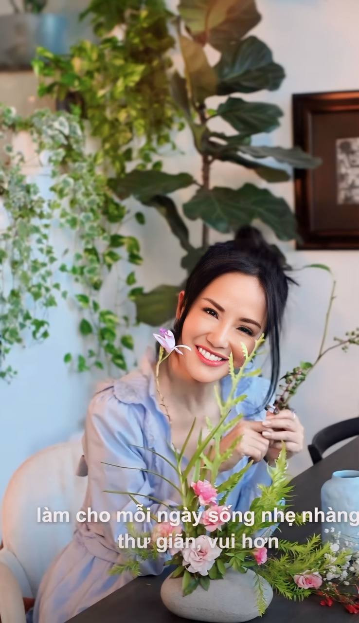 Xuất hiện rạng rỡ sau đợt xạ trị thứ 3, Bống Hồng Nhung chia sẻ về thú vui duy trì suốt thời gian bị bệnh Xuất hiện rạng rỡ sau đợt xạ trị thứ 3, Bống Hồng Nhung chia sẻ về thú vui duy trì suốt thời gian bị bệnh- Ảnh 8.