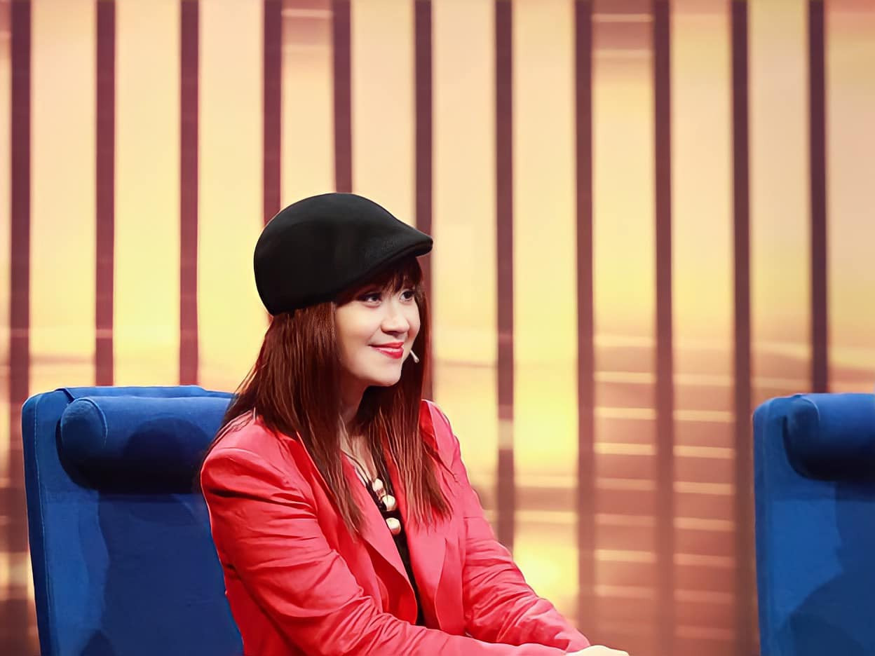 Cặp chị em giám khảo 2 phiên bản 'Giọng hát Việt' quê Nam Định có cuộc sống đời thực ra sao?- Ảnh 5.