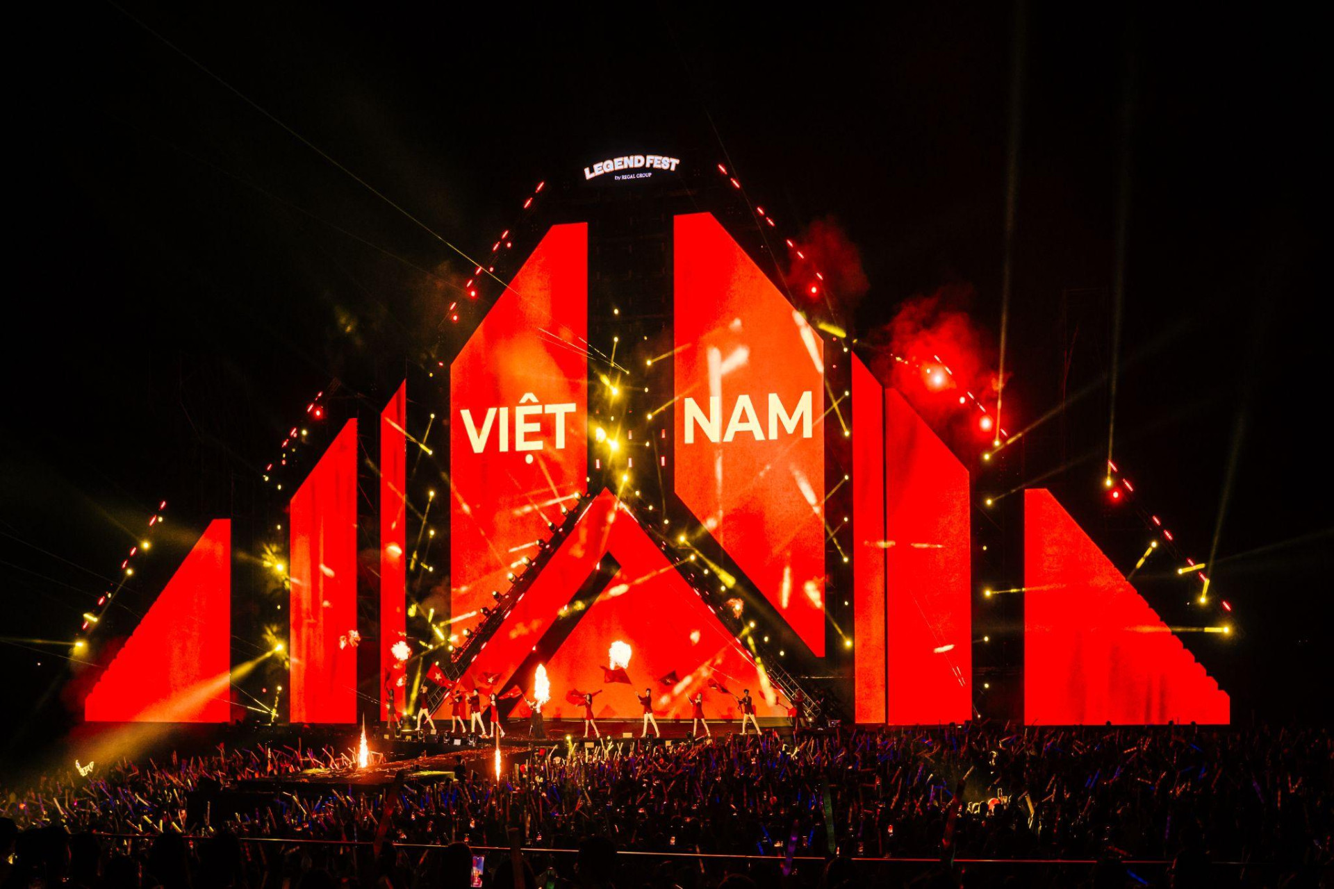 Legend Fest 2025: Biển Bảo Ninh bừng sáng trong âm nhạc và cảm xúc Legend Fest 3.jpg