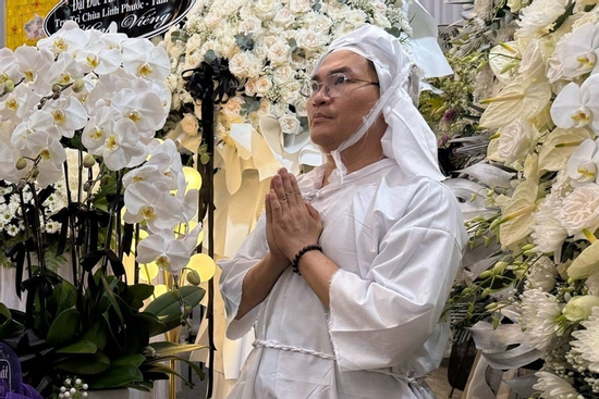 MC Đại Nghĩa viết tâm thư sau lễ tang mẹ, cảm ơn 2 người đặc biệt