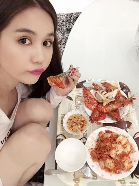 Tóm gọn hình ảnh Ngọc Trinh lôi thôi hơn cả giúp việc Thúy Kiều ngoc trinh 11.jpg