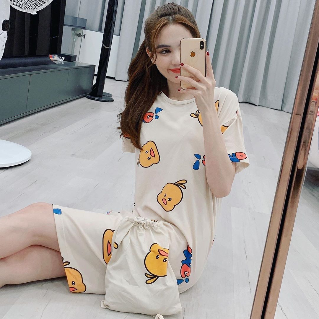 Tóm gọn hình ảnh Ngọc Trinh lôi thôi hơn cả giúp việc Thúy Kiều ngoc trinh 6.jpg