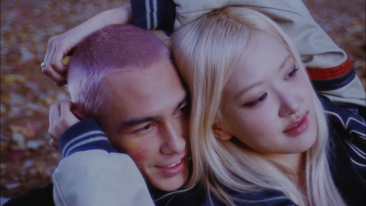 Rosé (BLACKPINK) 'dính cứng' với 1 sao nam ở Met Gala, netizen liền đẩy thuyền maxresdefault 7