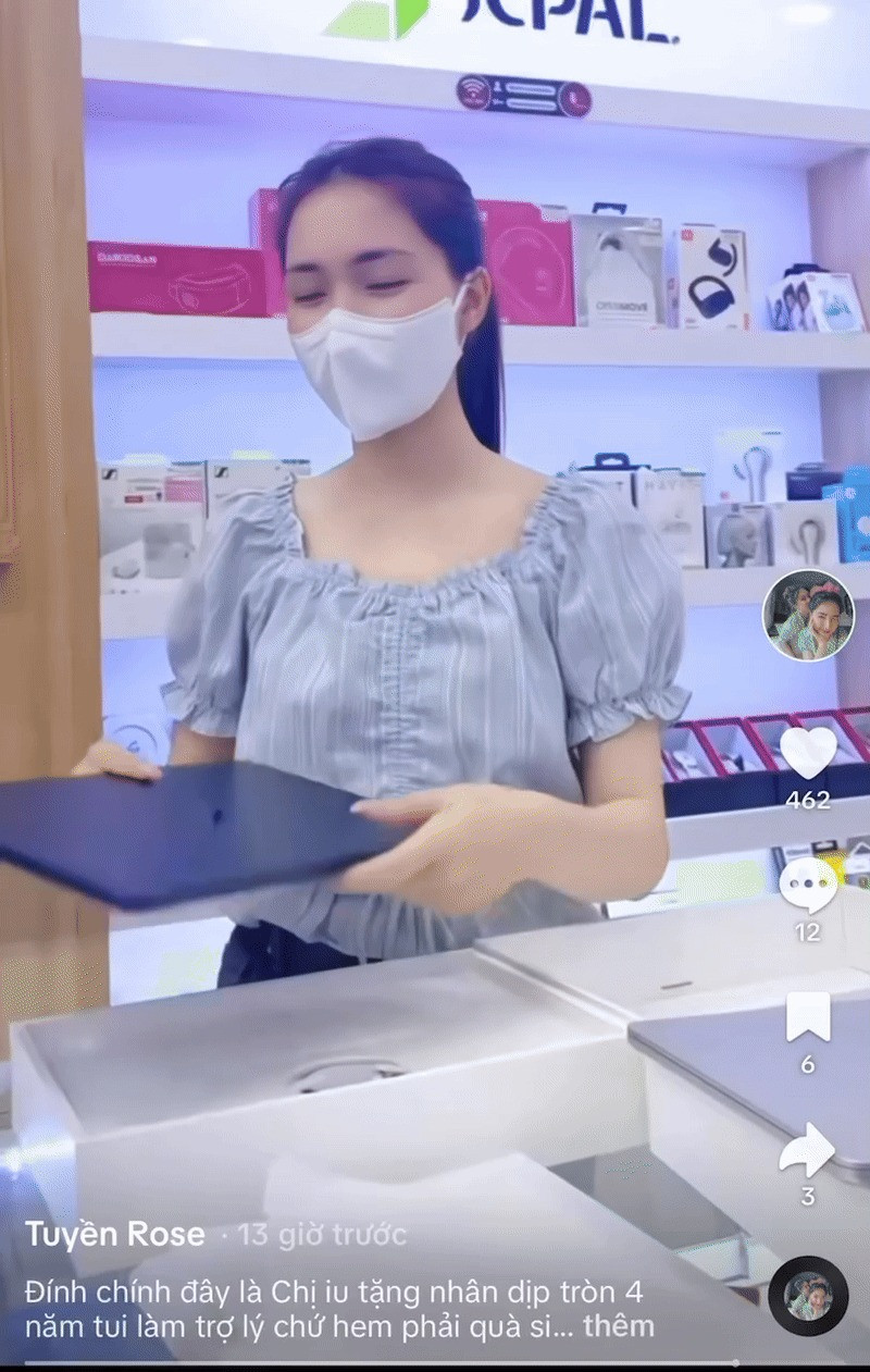 Trợ lý tiết lộ mức độ giàu 'khủng' của Hòa Minzy sau 3 năm làm mẹ đơn thân Trợ lý để lộ độ giàu khủng của Hòa Minzy sau 3 năm làm mẹ đơn thân