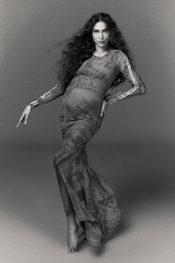 Võ Hoàng Yến mang bầu lần 2 sau 8 tháng sinh con