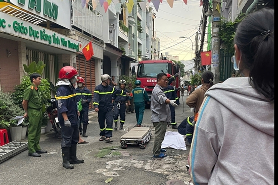 TP HCM: Điều tra hai vụ người đàn ông tử vong trên mái nhà