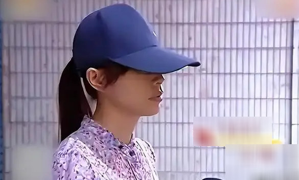 'Cô dâu phải là tôi': Màn phá đám cưới gây sốc của người yêu cũ - Ảnh 1.