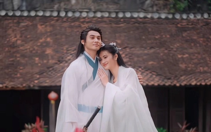 Rộ tin Hoa hậu Ý Nhi chia tay bạn trai hẹn hò nam vương danh tiếng