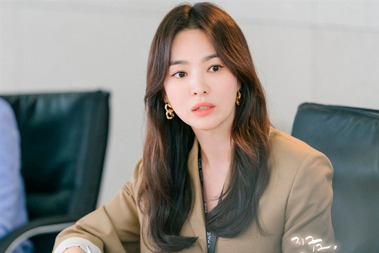 'Song Hye Kyo đừng giả tạo nữa'
