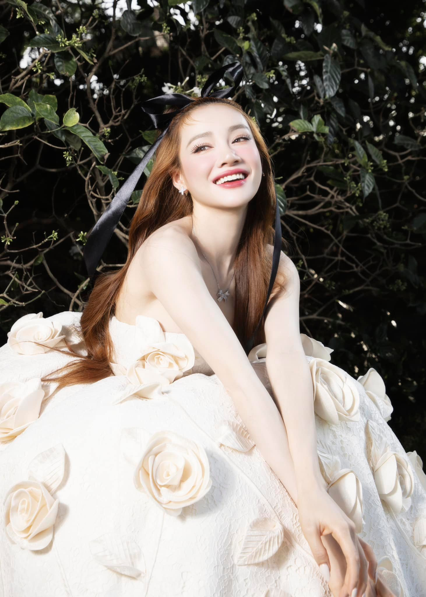 3 nghệ sĩ quê Đắk Lắk: Người là 'Hoa hậu quốc dân', người lấy vợ kém 17 tuổi - Ảnh 5.