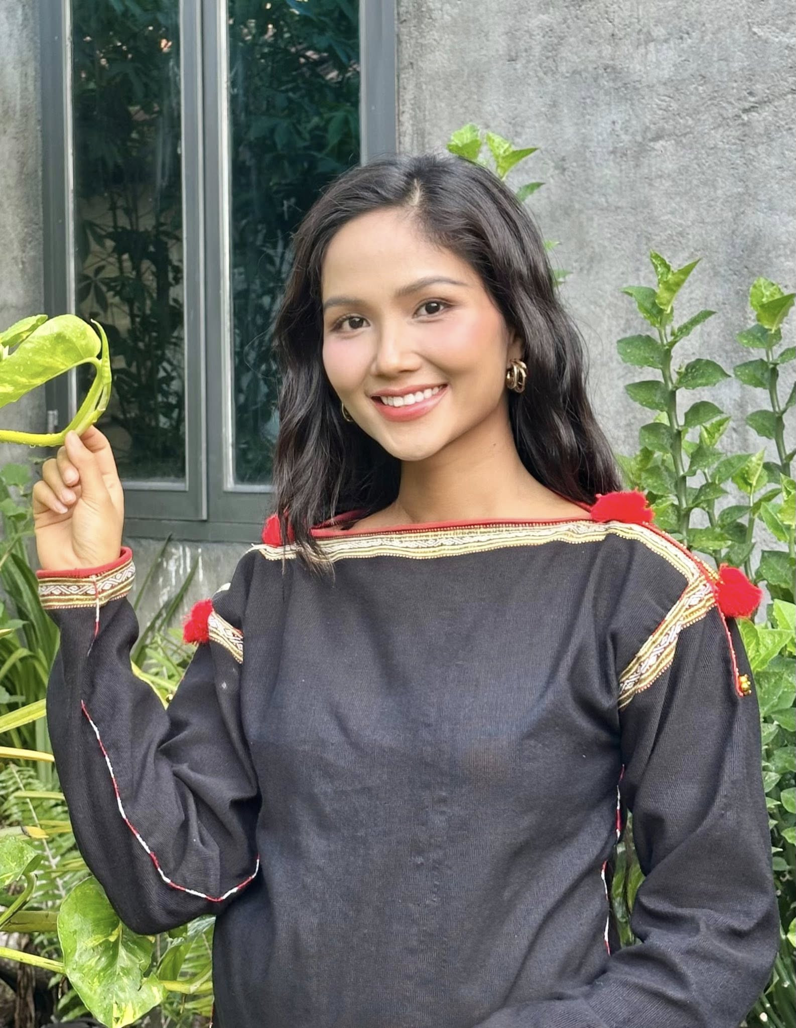 3 nghệ sĩ quê Đắk Lắk: Người là 'Hoa hậu quốc dân', người lấy vợ kém 17 tuổi - Ảnh 3.