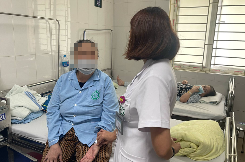 Áp Lực Công Việc, Con Thi Lớp 10, Người Mẹ Ở Hà Nội Phải Khám Sức Khỏe Tâm Thần Mặt Ngủ.png