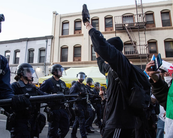 Mỹ tốn 134 triệu đô cử quân tới Los Angeles, ông Trump nói về lệnh gây tranh cãi