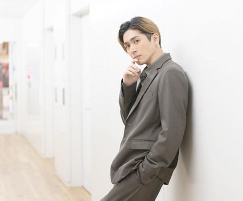 Nam ca sĩ nổi tiếng ăn cắp vặt vì... stress- Ảnh 1.